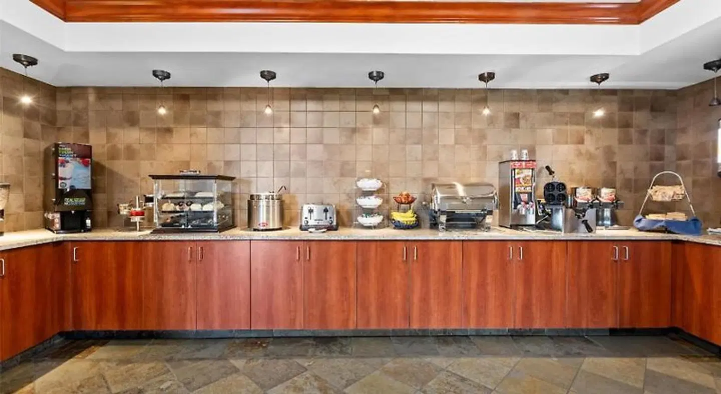 Best Western PLUS Vista Inn at the Airport LOUNGE_LOBBY