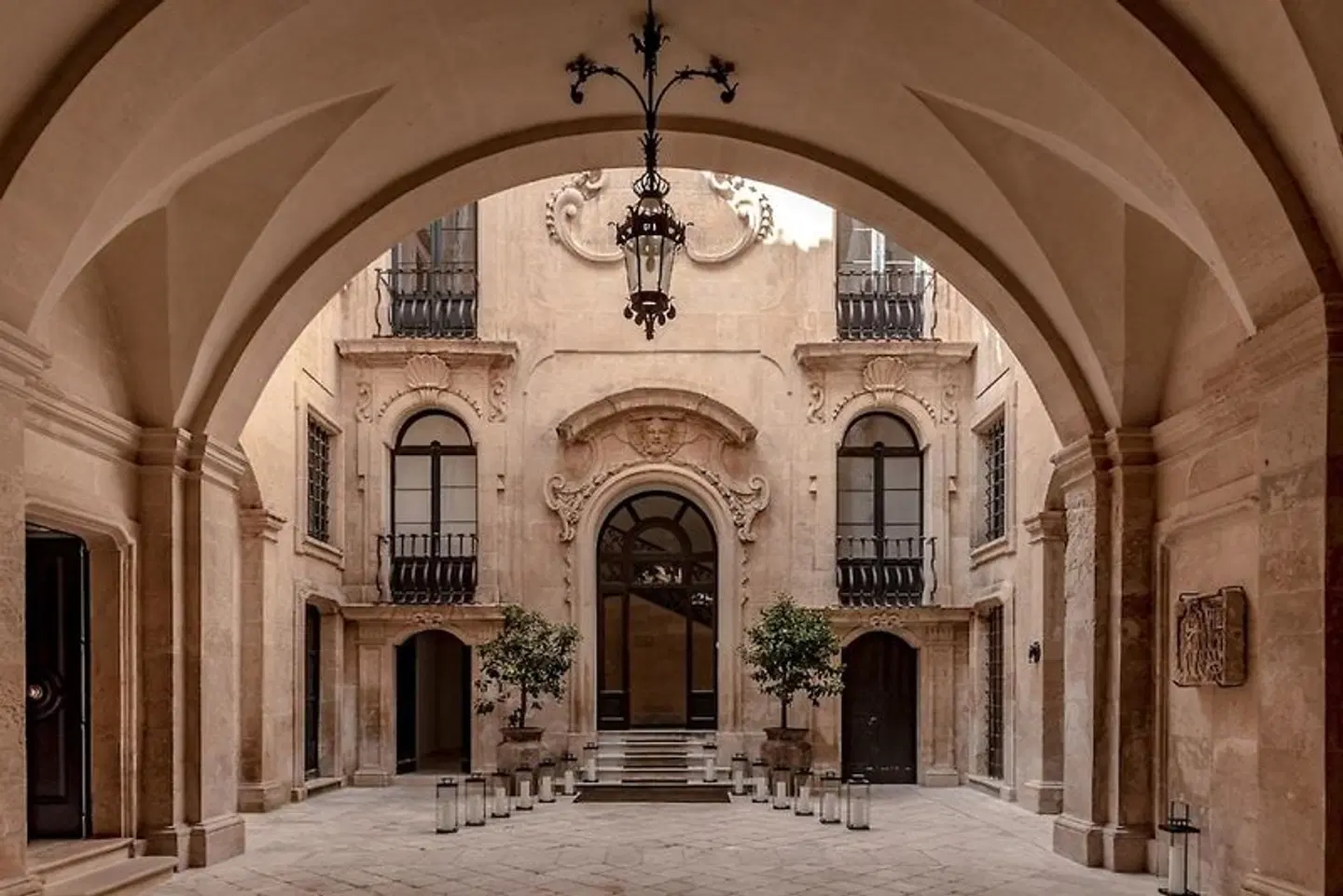 Palazzo Bozzi Corso by La Fiermontina LOUNGE_LOBBY