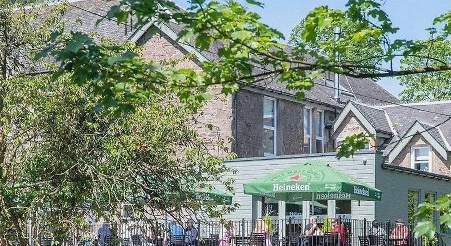 Woodside Hotel EXTERIOR