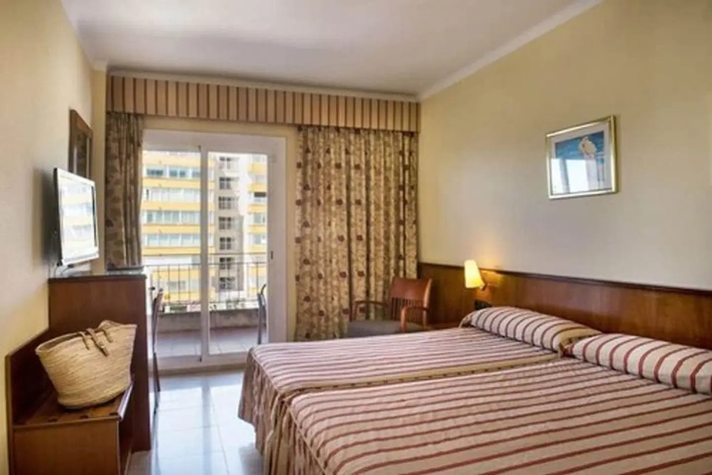 Montecarlo ROOM_EXAMPLE