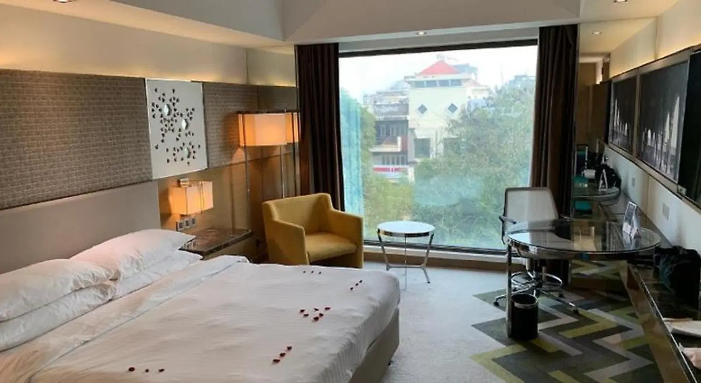 Courtyard by Marriott Agra ROOM_EXAMPLE
