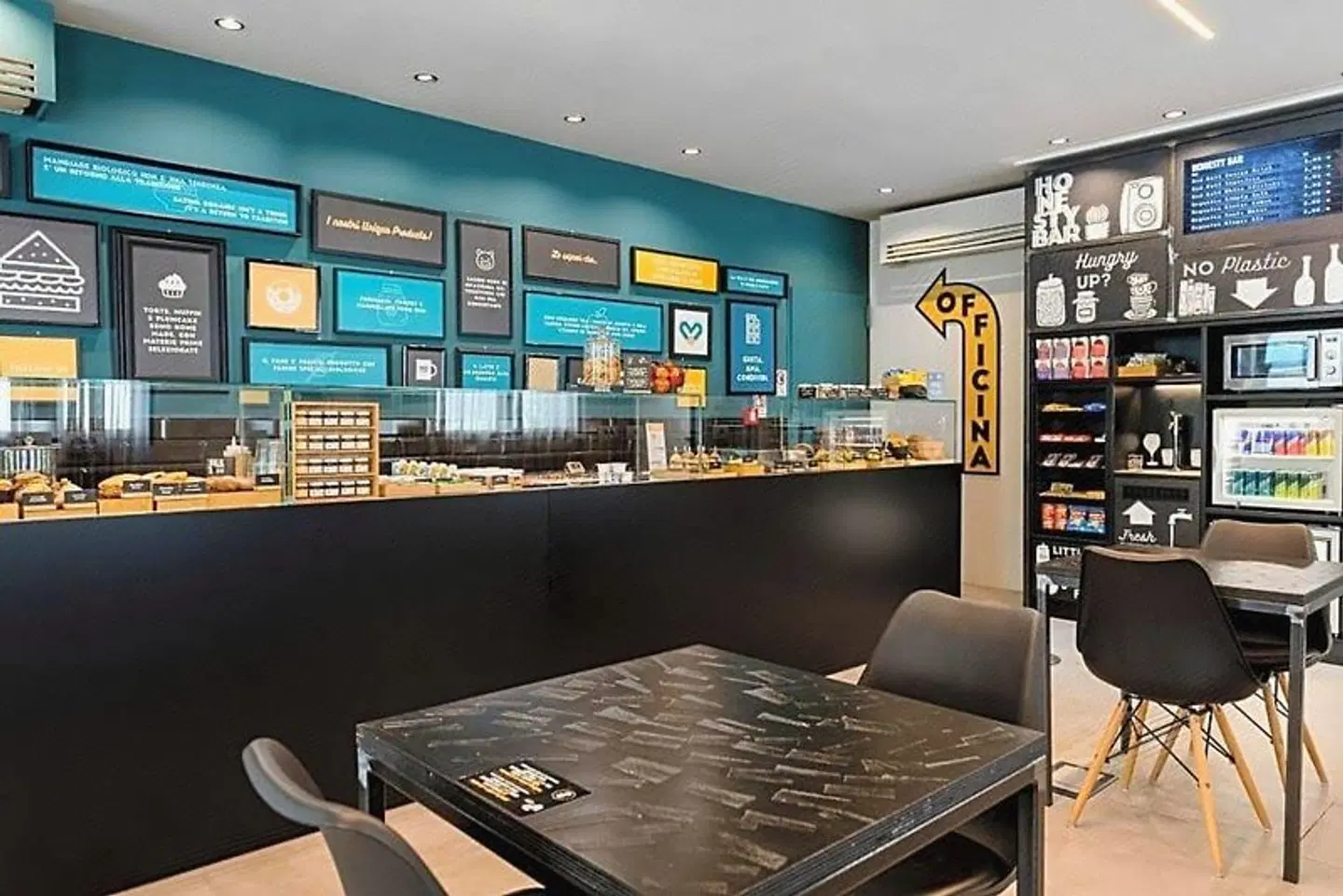 Up Hotel Bar