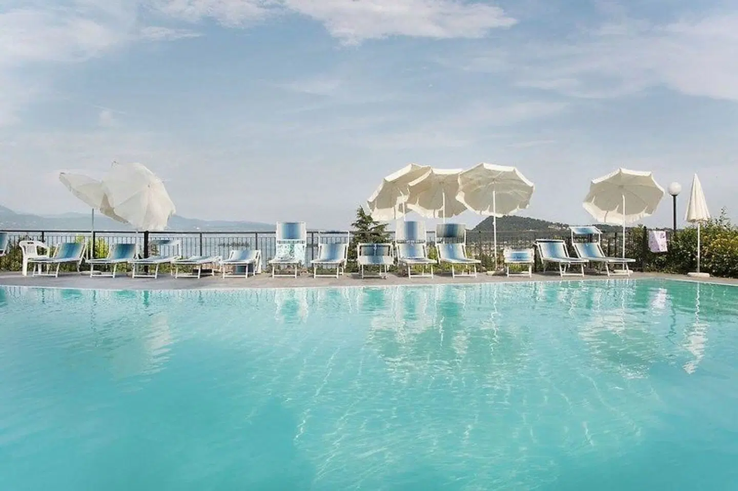 Hotel Belvedere OUTDOOR_POOL