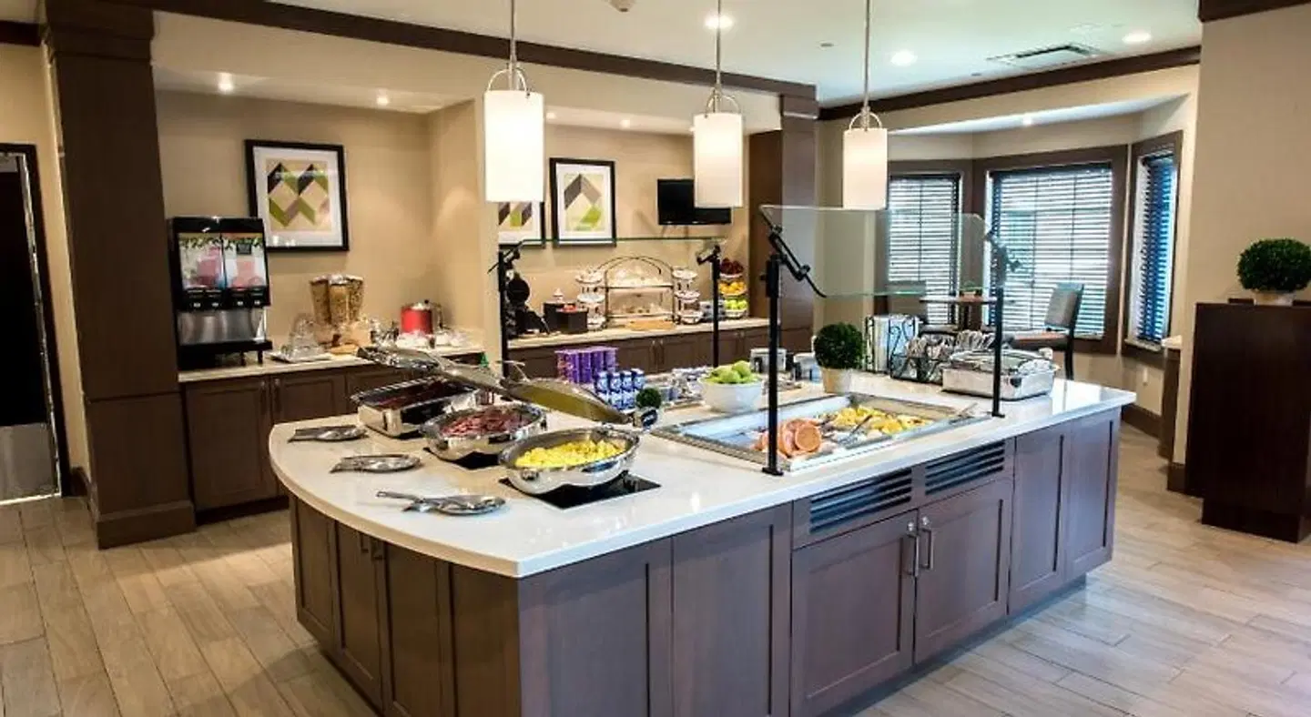 Staybridge Suites Wolf Rd-Colonie Center by IHG Restaurant