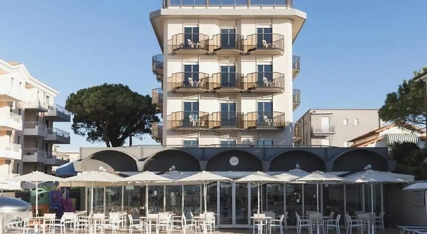 Hotel Cambridge EXTERIOR