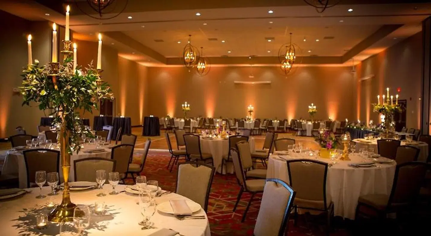 Holiday Inn Mishawaka - Conference Center by IHG Restaurant