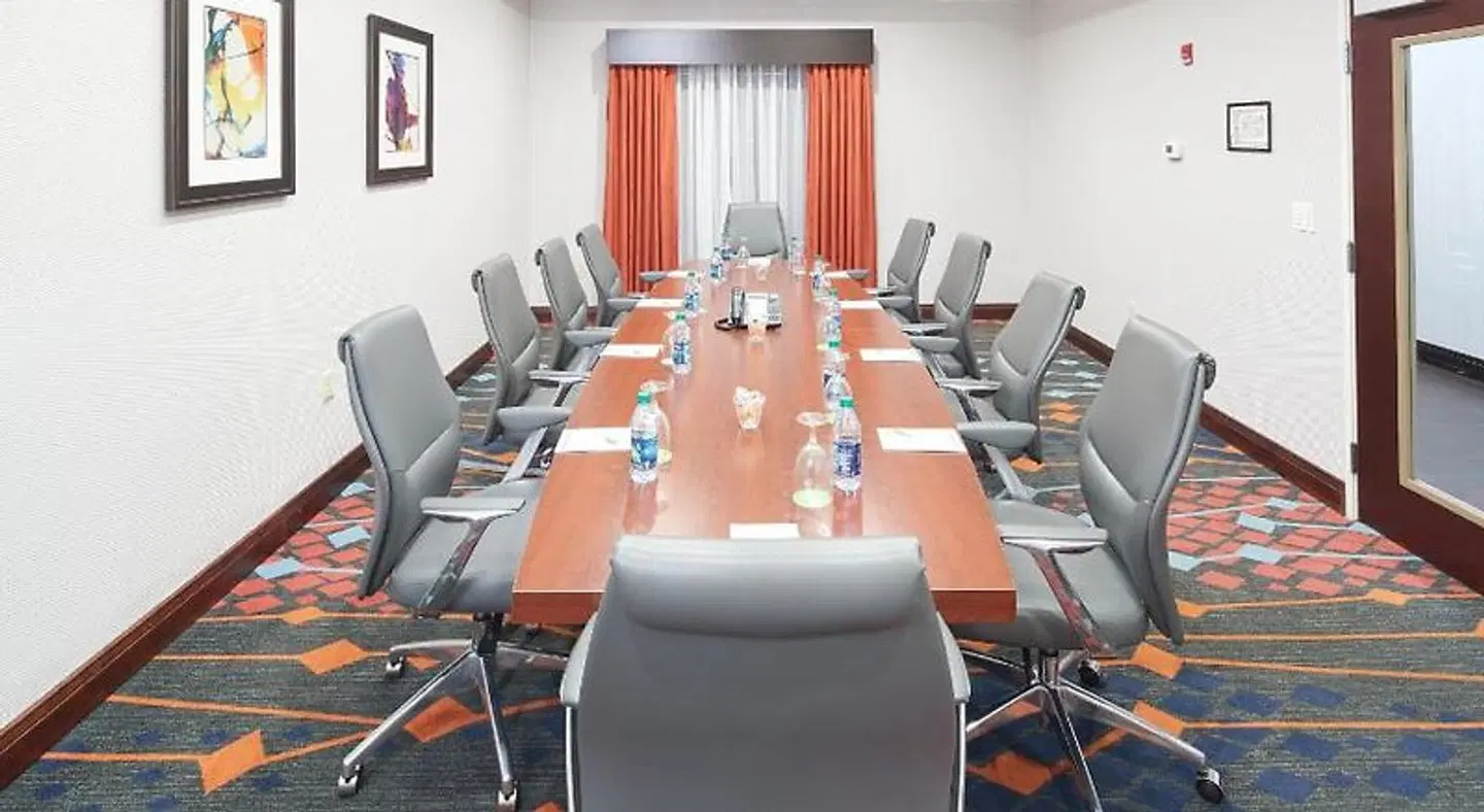 Holiday Inn & Suites Stockbridge/Atlanta I-75 by IHG Konferenz
