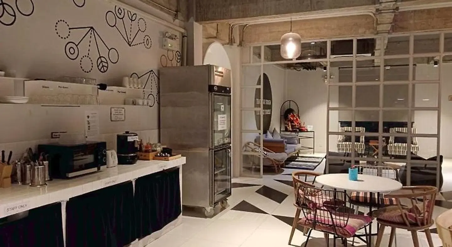 Bedspread Hostel HEALTH_BEAUTY