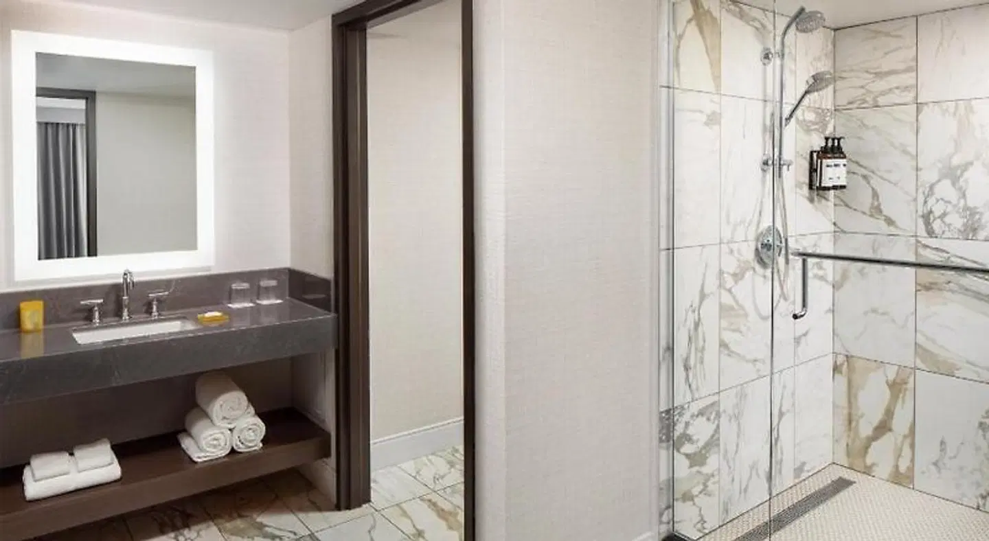 Hyatt Regency Wichita ROOM_EXAMPLE