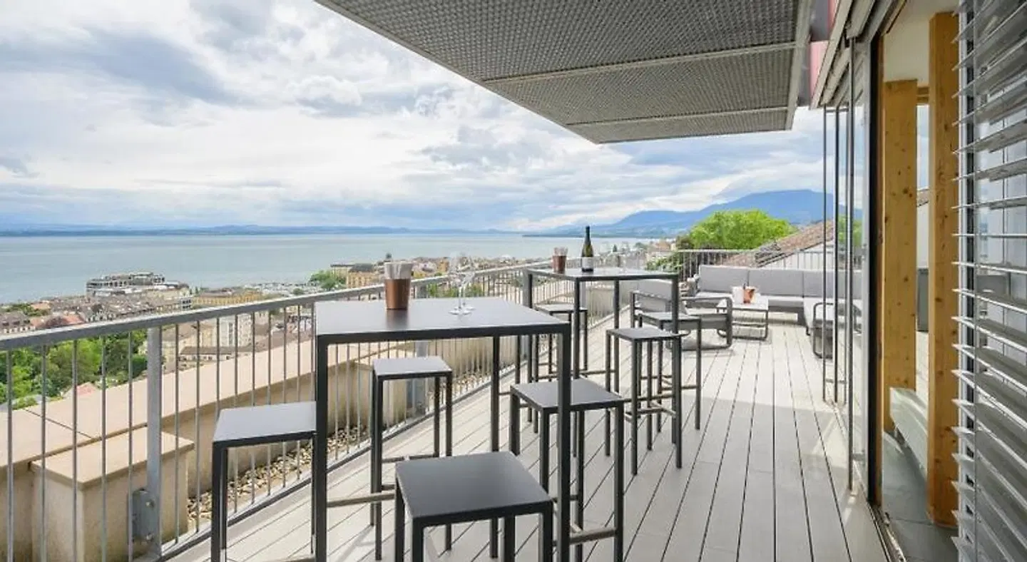 Alpes et Lac Terrasse