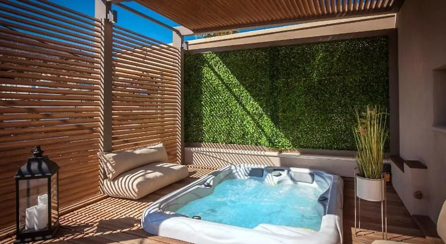 Riviera Beach Hotel HEALTH_BEAUTY