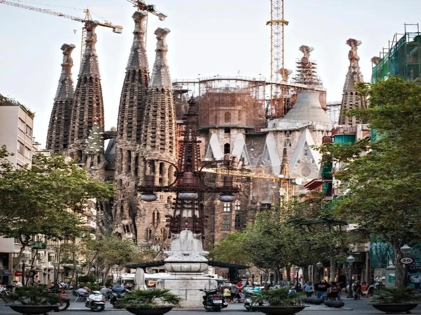 Eric Vökel Sagrada Familia Suites EXTERIOR