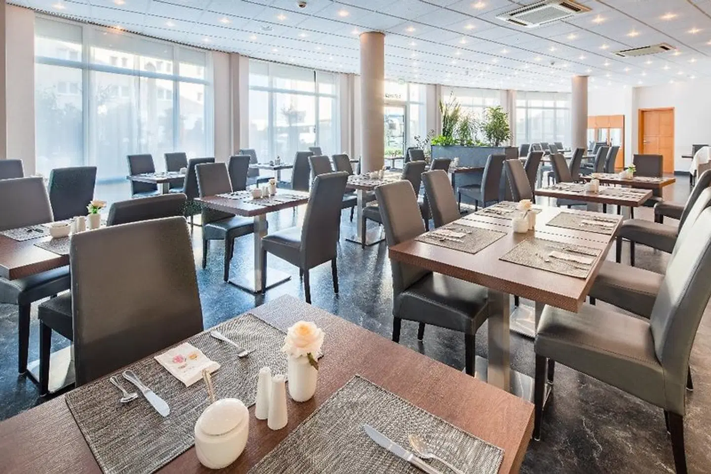 AMEDIA Hotel & Suites Frankfurt Airport Restaurant