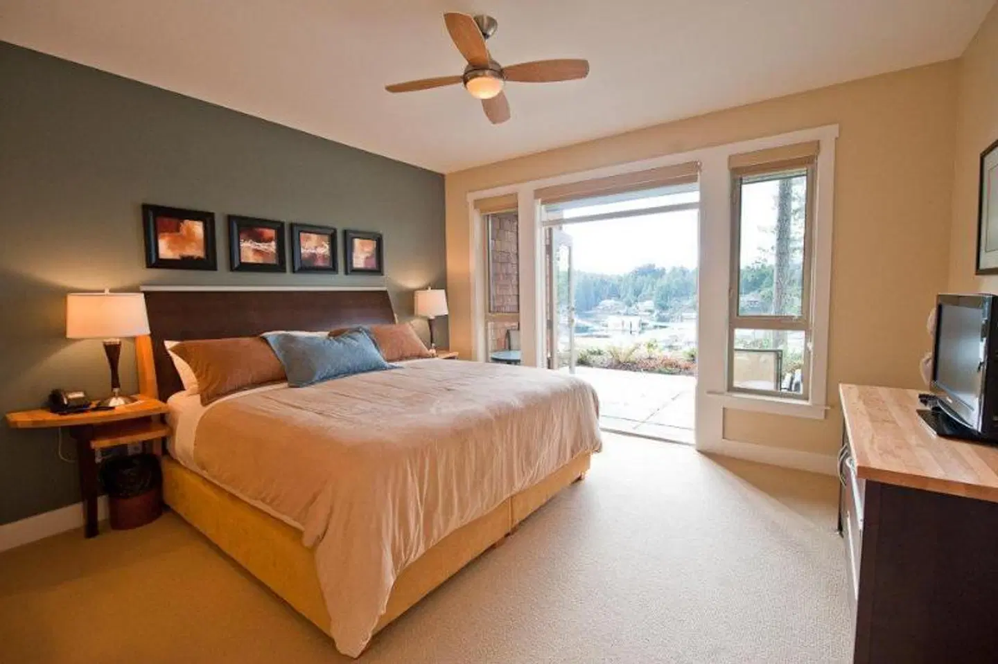 Painted Boat Resort Spa and Marina ROOM_EXAMPLE