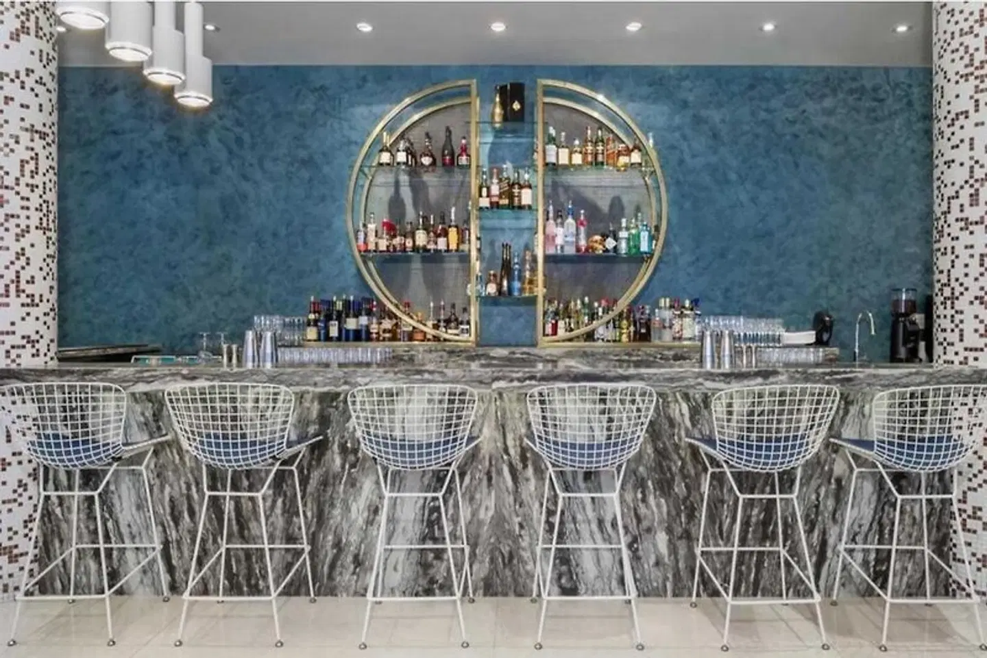 Opus Bar