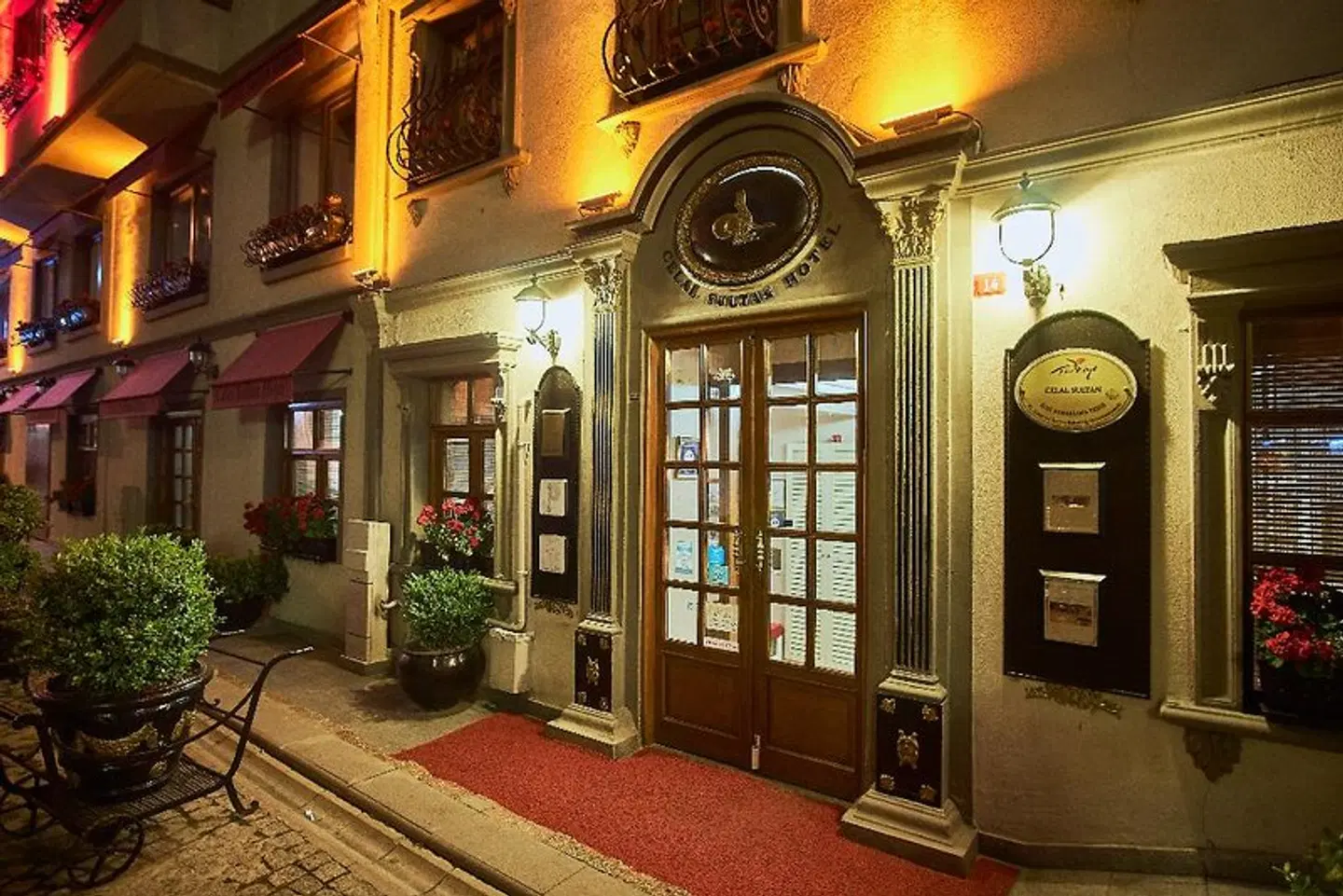 Celal Sultan Hotel EXTERIOR