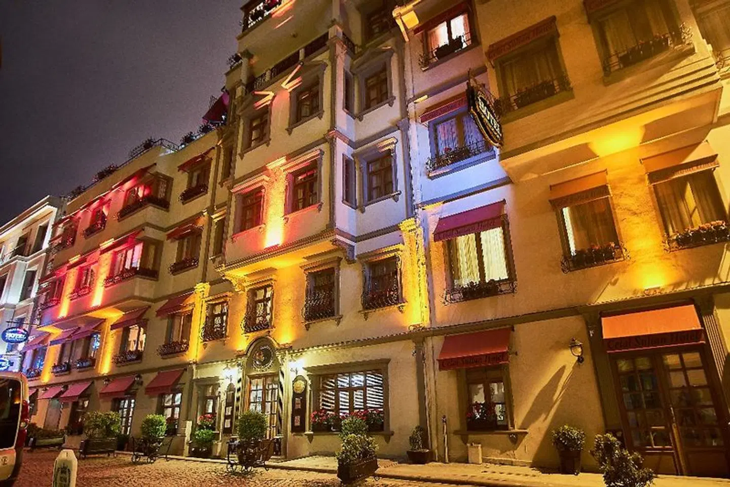 Celal Sultan Hotel EXTERIOR