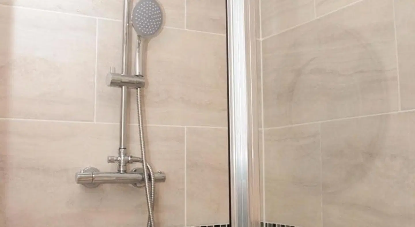 Tony's House Hotel Badezimmer