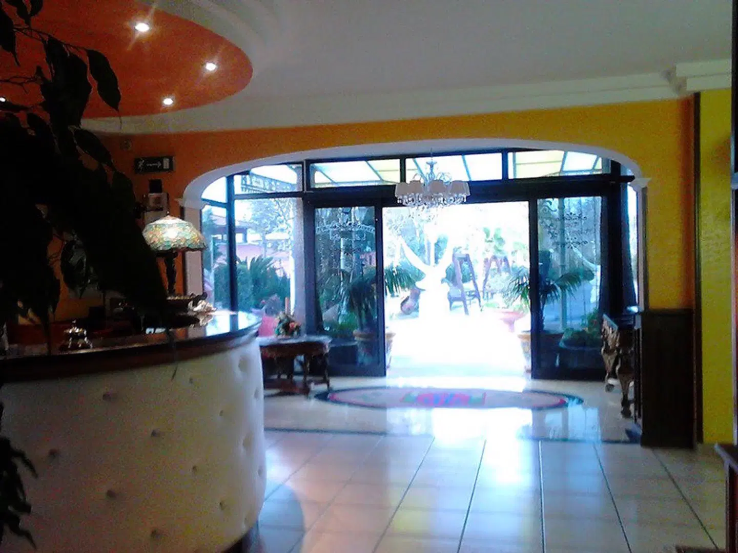 Happy Days LOUNGE_LOBBY