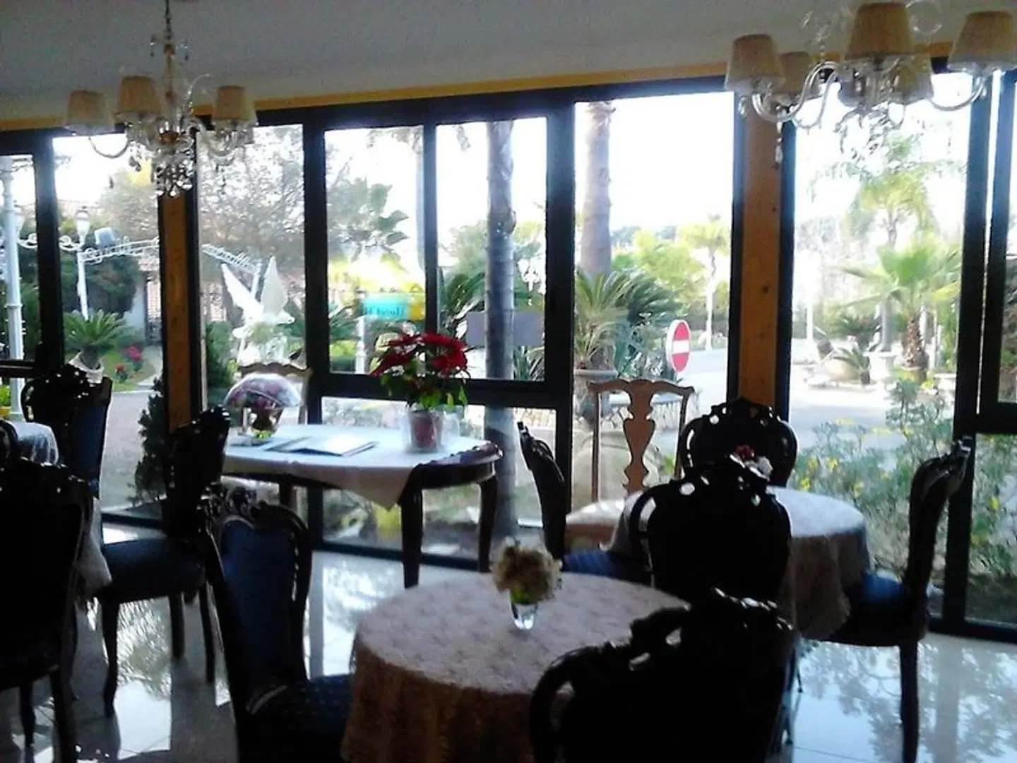 Happy Days Restaurant