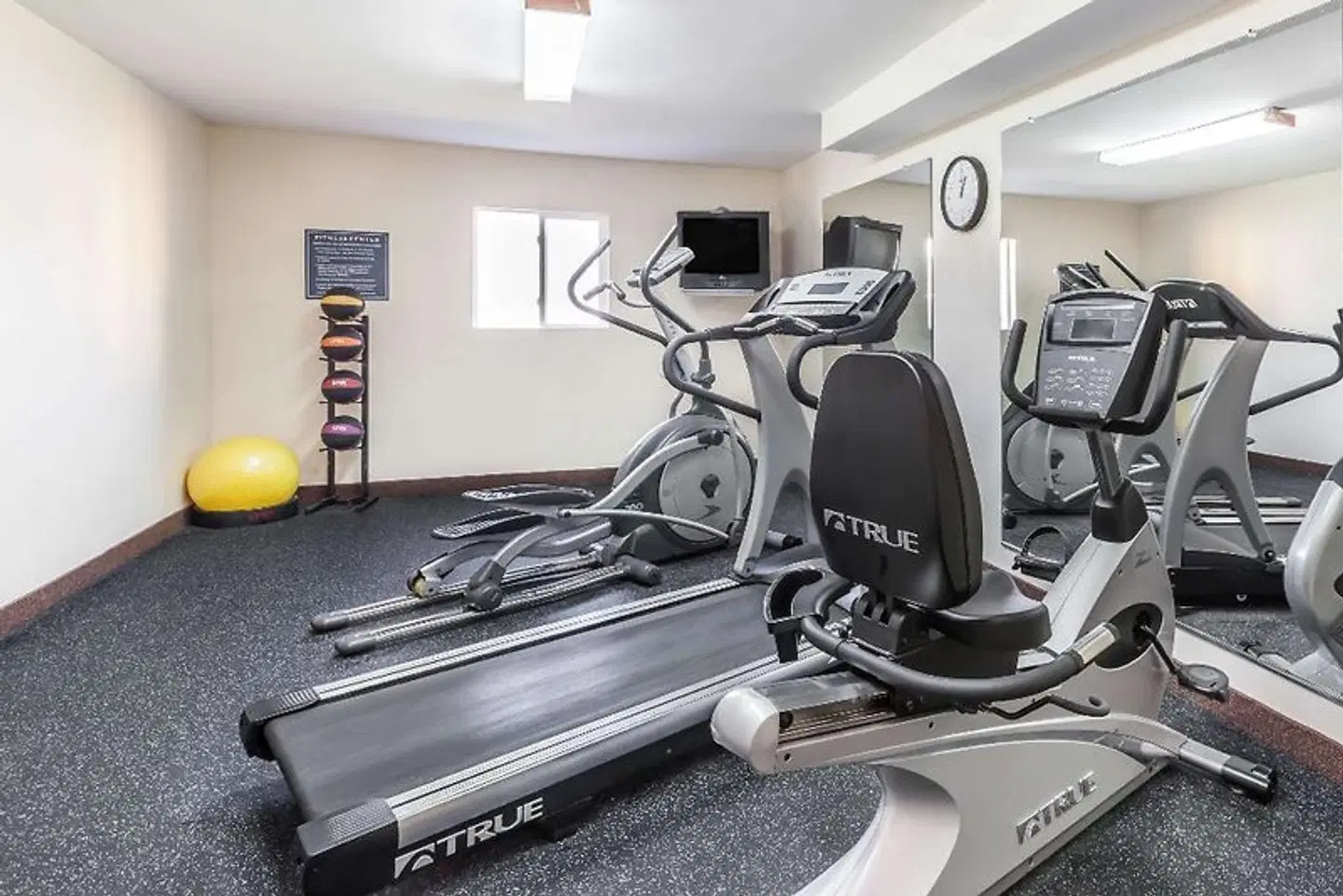 Days Inn by Wyndham Albany SUNY SPORTS_AND_LEISURE