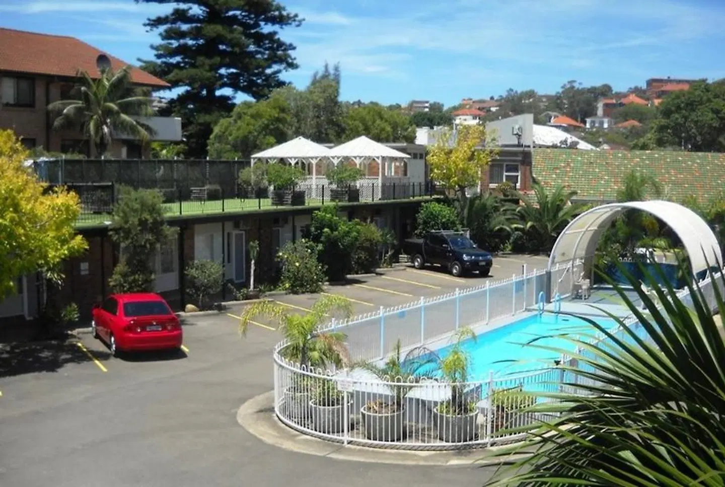 Ultimate Apartments OUTDOOR_POOL