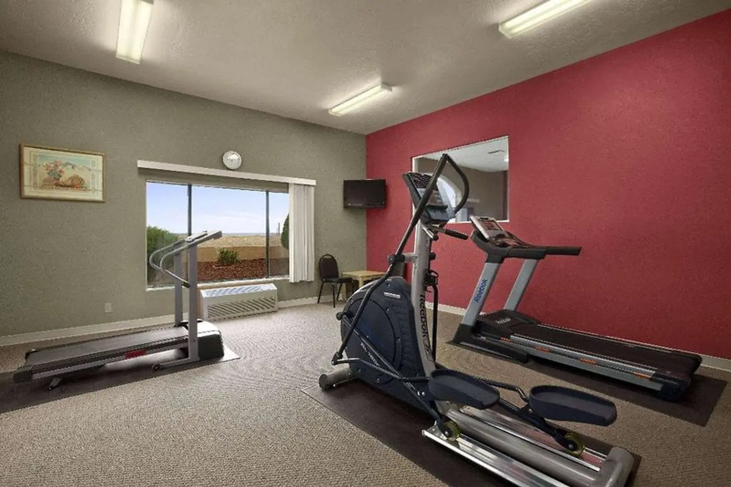 Howard Johnson Holbrook SPORTS_AND_LEISURE