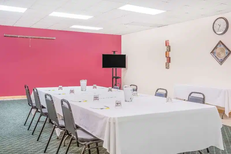 Days Inn by Wyndham St Clairsville – Hotelfoto
