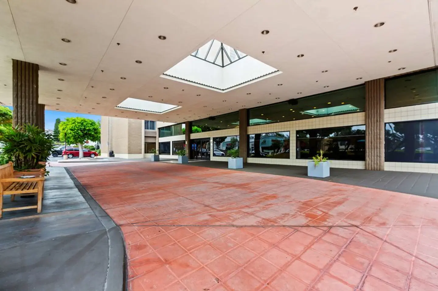 DoubleTree by Hilton Whittier Los Angeles LOUNGE_LOBBY