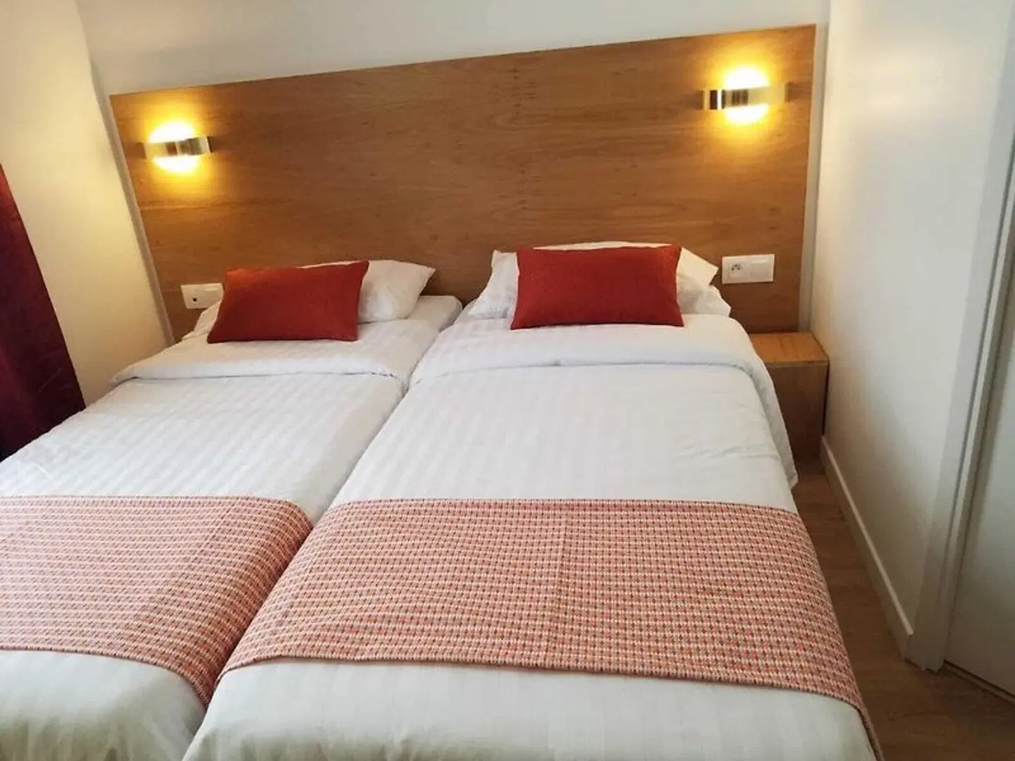Hôtel Dupleixadiama ROOM_EXAMPLE