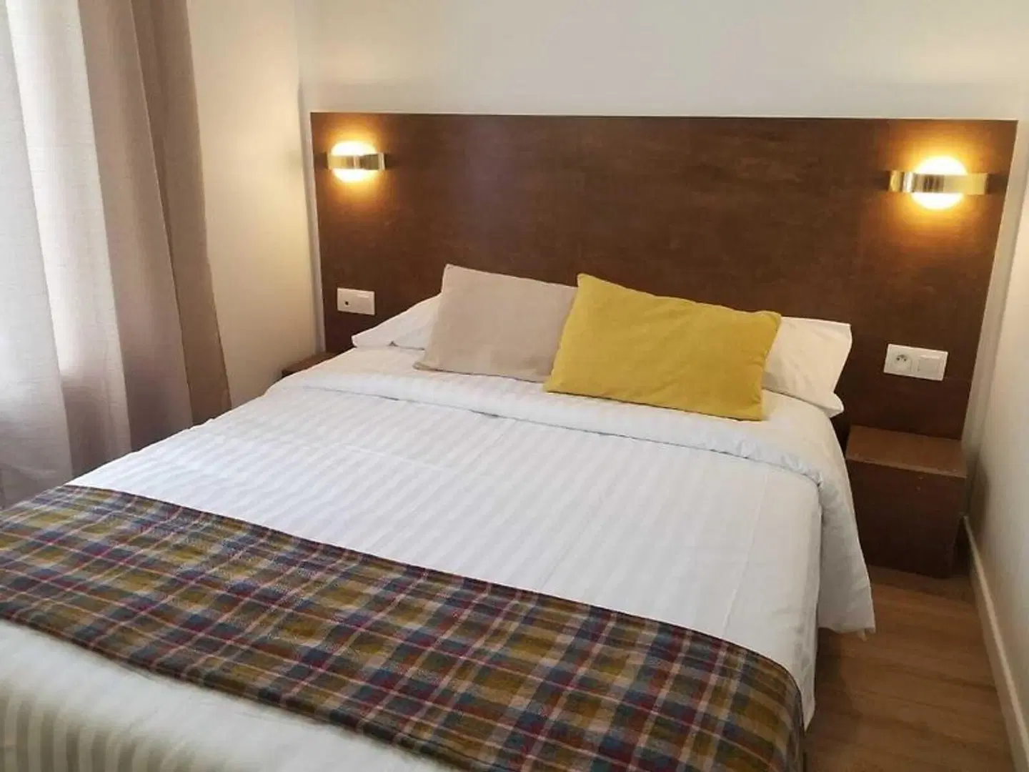 Hôtel Dupleixadiama ROOM_EXAMPLE