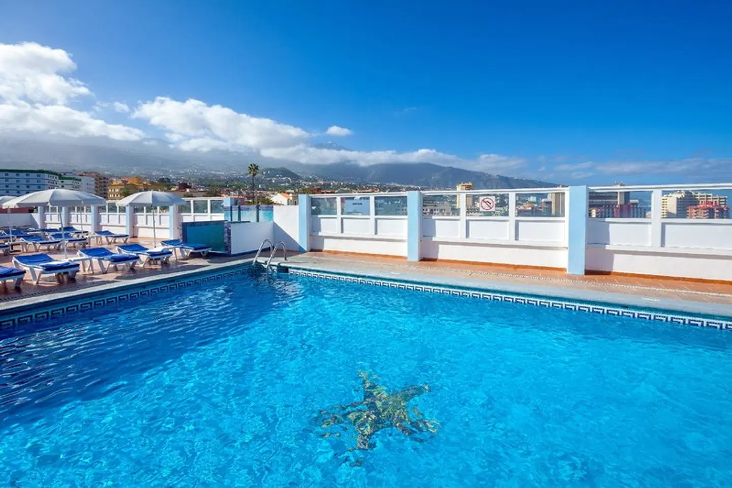 HC Hotel Magec OUTDOOR_POOL