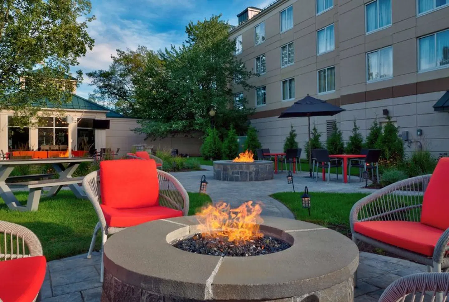 Hilton Garden Inn Saratoga Springs Terrasse