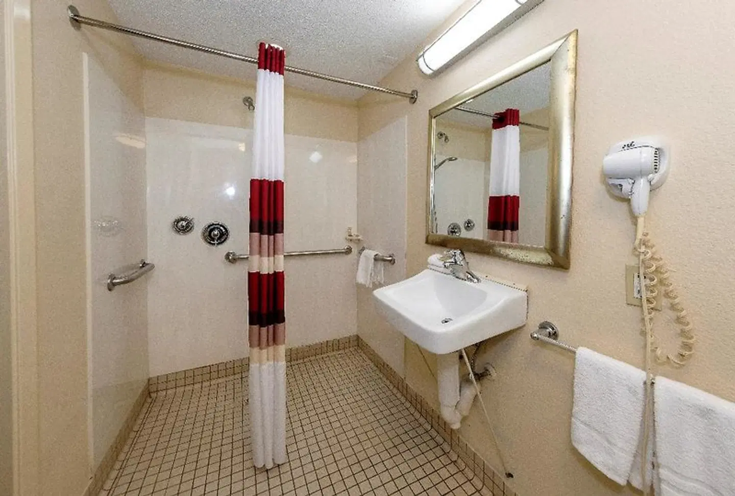 Red Roof Inn Dallas - DFW Airport North Badezimmer