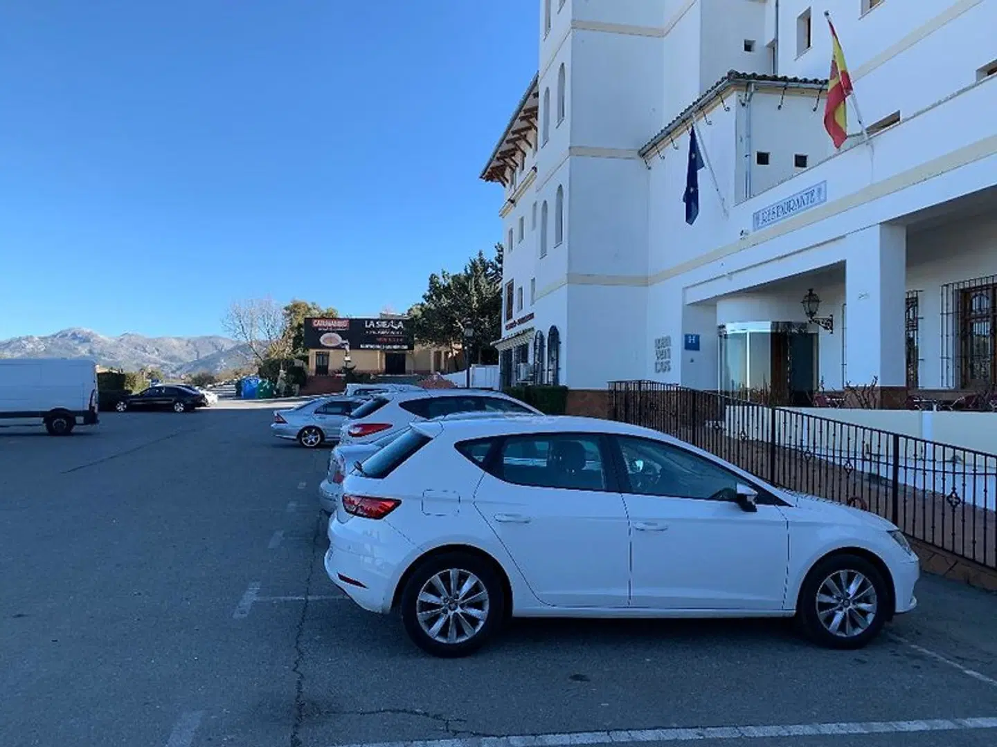 La Sierra SPORTS_AND_LEISURE