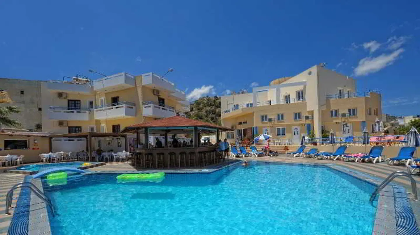 Filia Hotel OUTDOOR_POOL