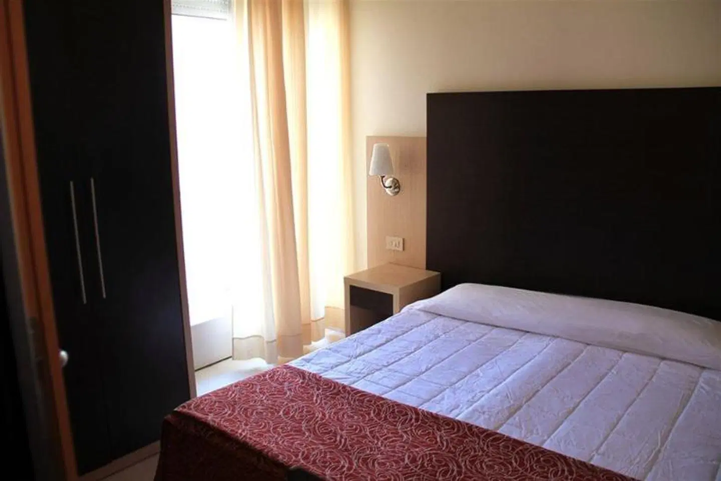 International ROOM_EXAMPLE