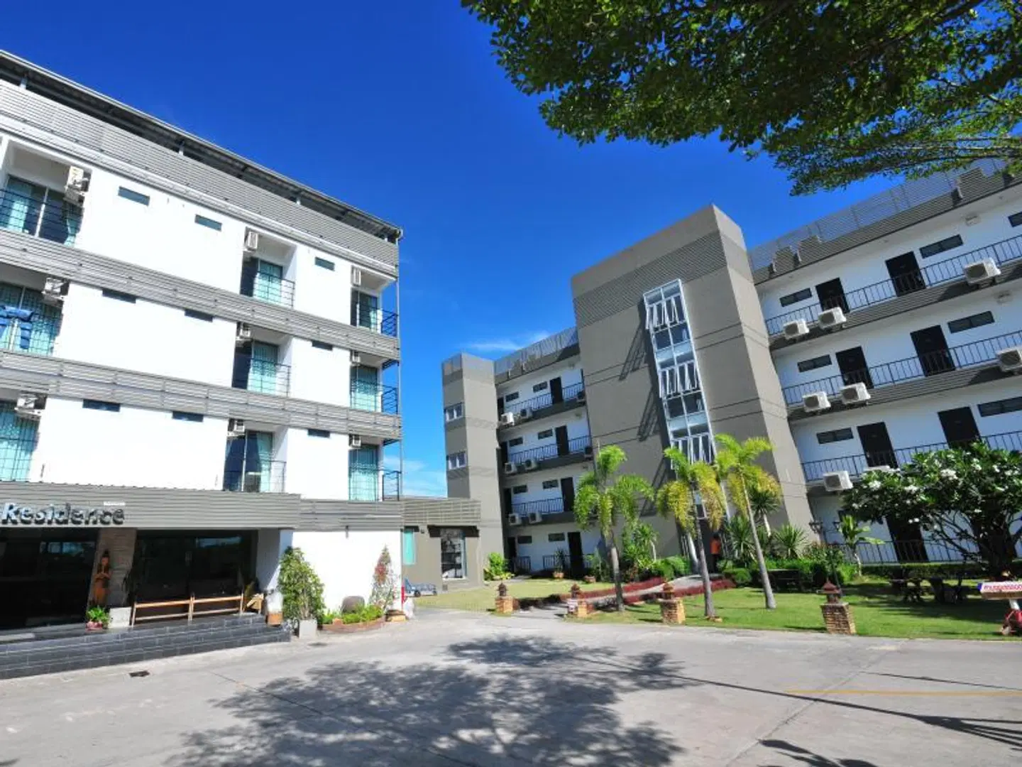 BS Residence Suvarnabhumi EXTERIOR