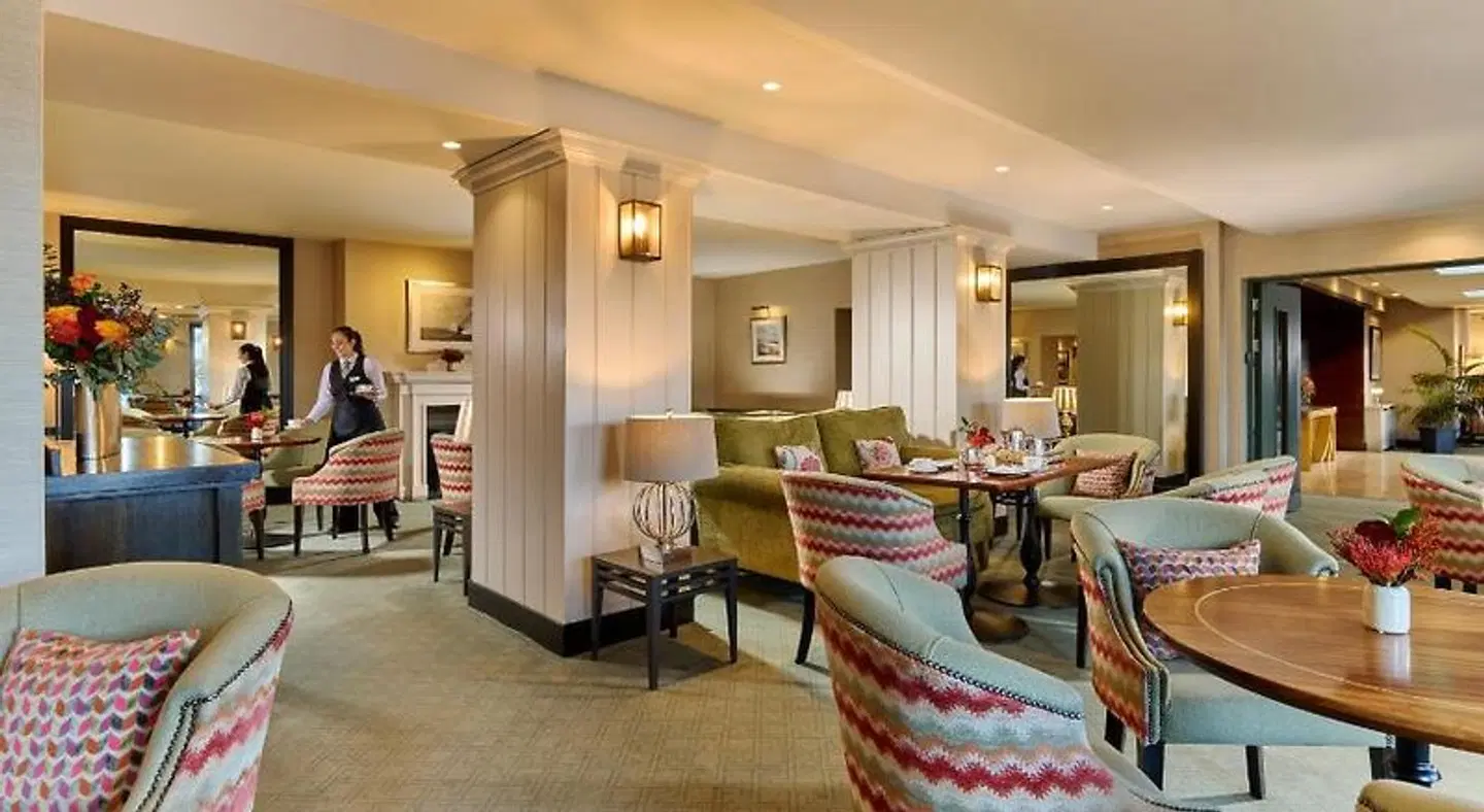 Actons Hotel Bar