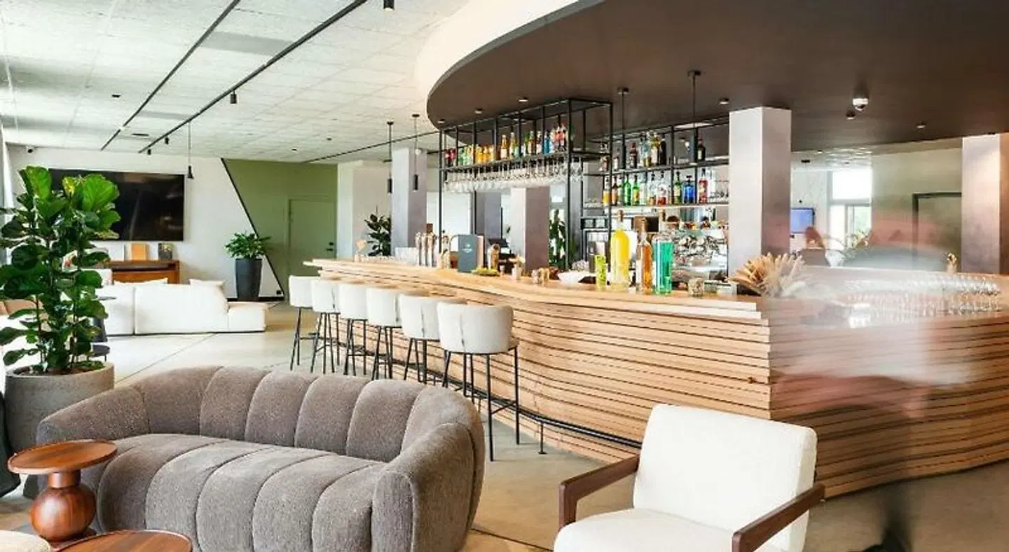 Novotel Saint-Quentin in Yvelines Hotel Bar