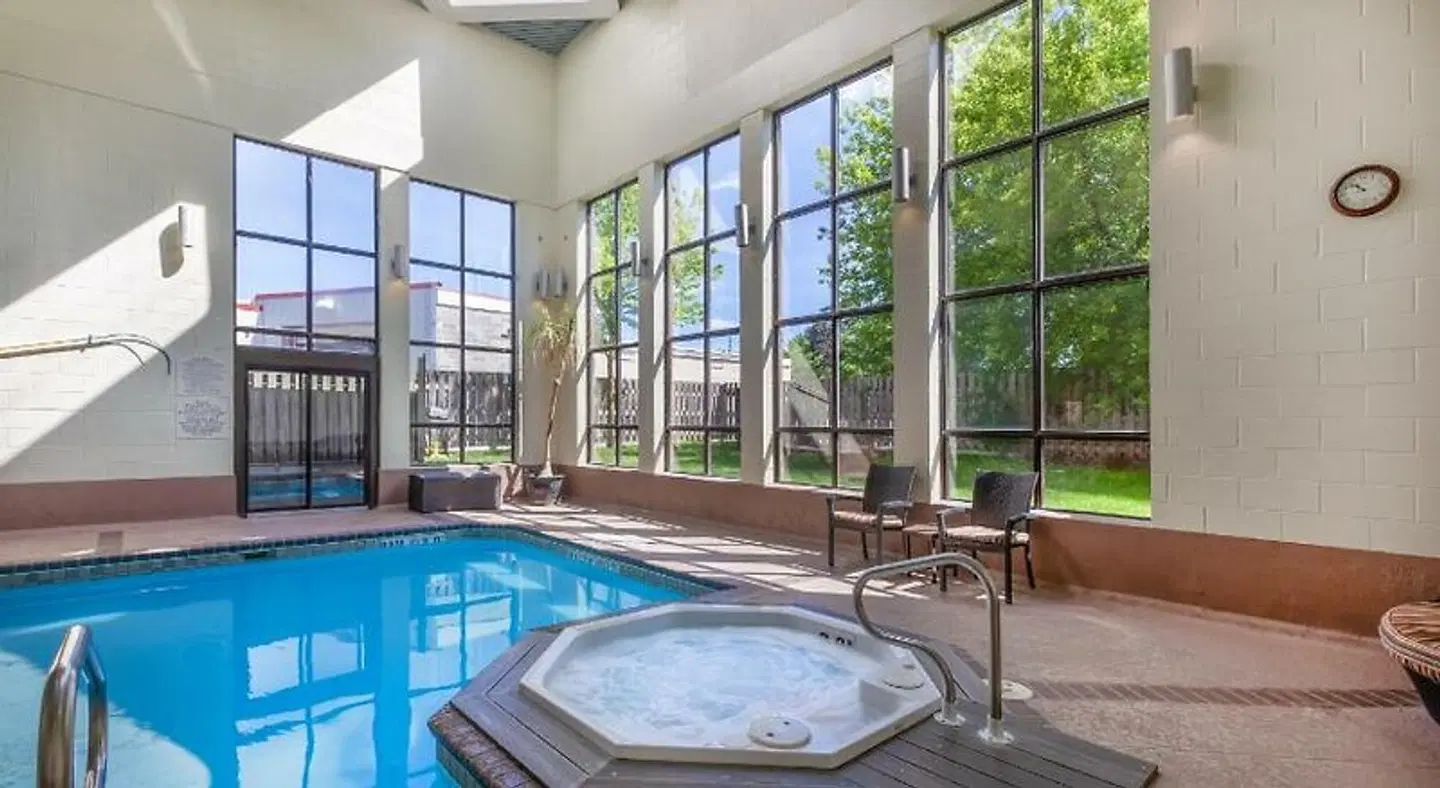 Best Western Belleville Hallenbad