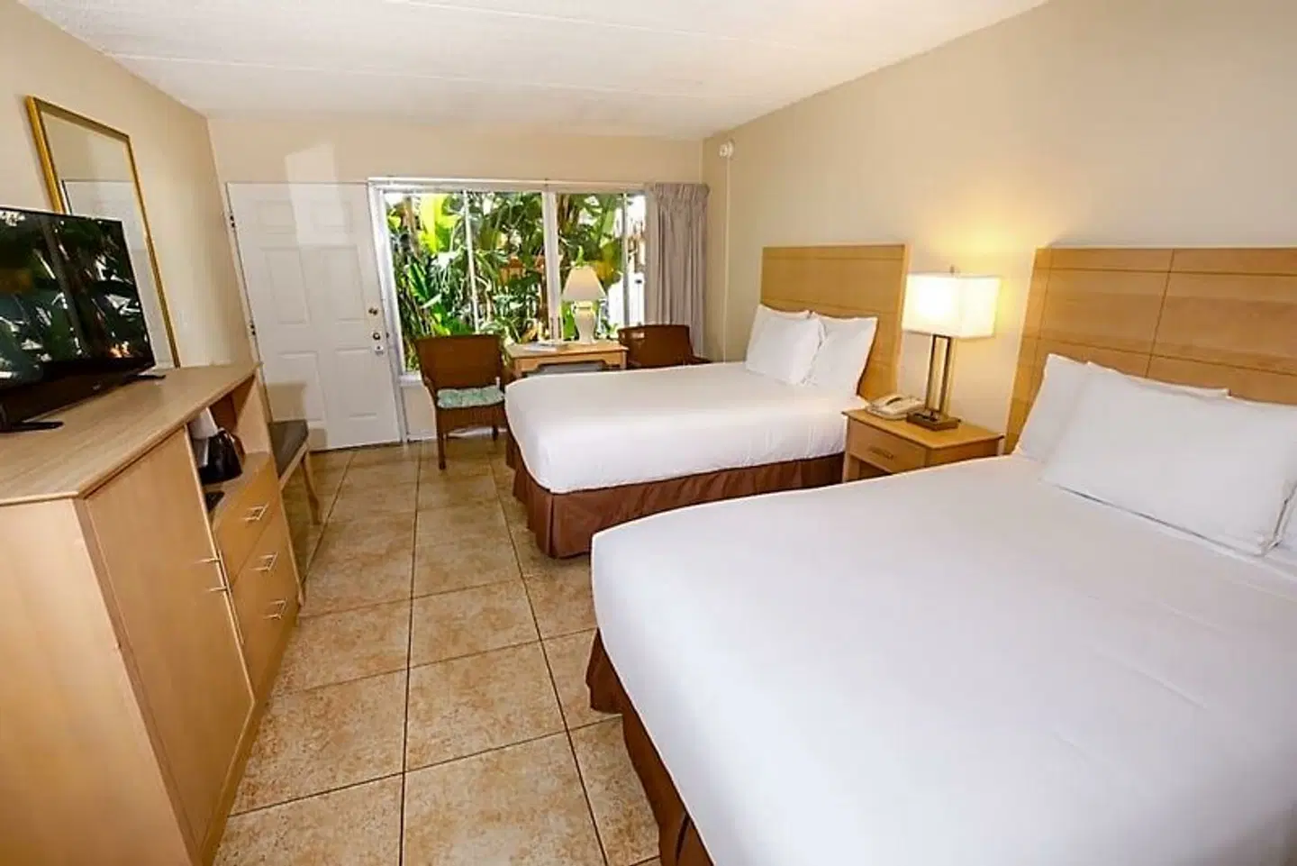 Naples Garden Inn ROOM_EXAMPLE
