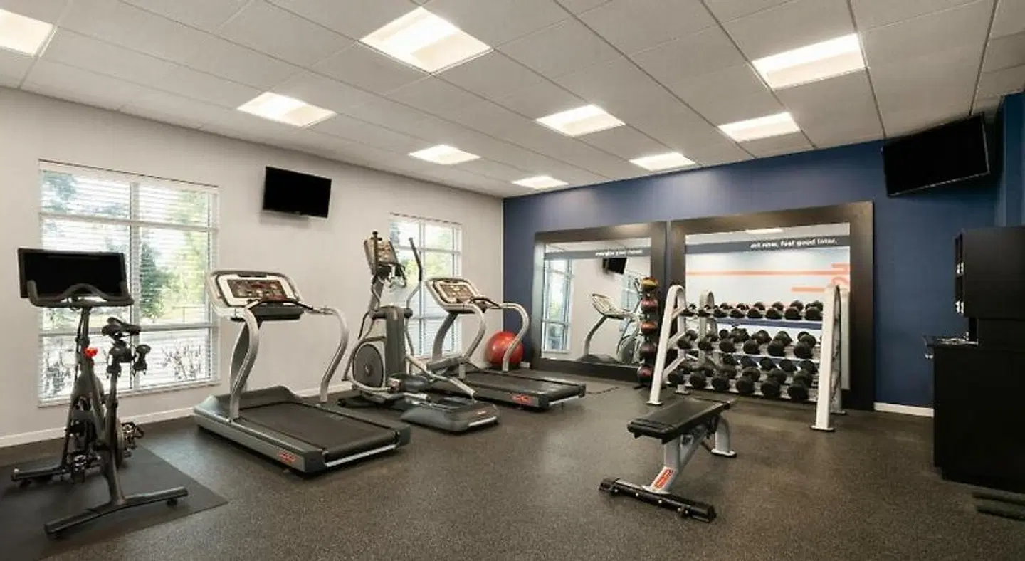 Hampton Inn & Suites Deland SPORTS_AND_LEISURE