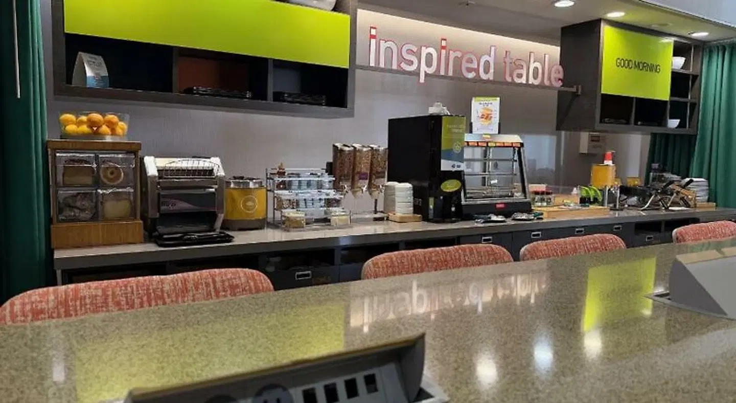 Home2 Suites El Paso Airport, TX Bar