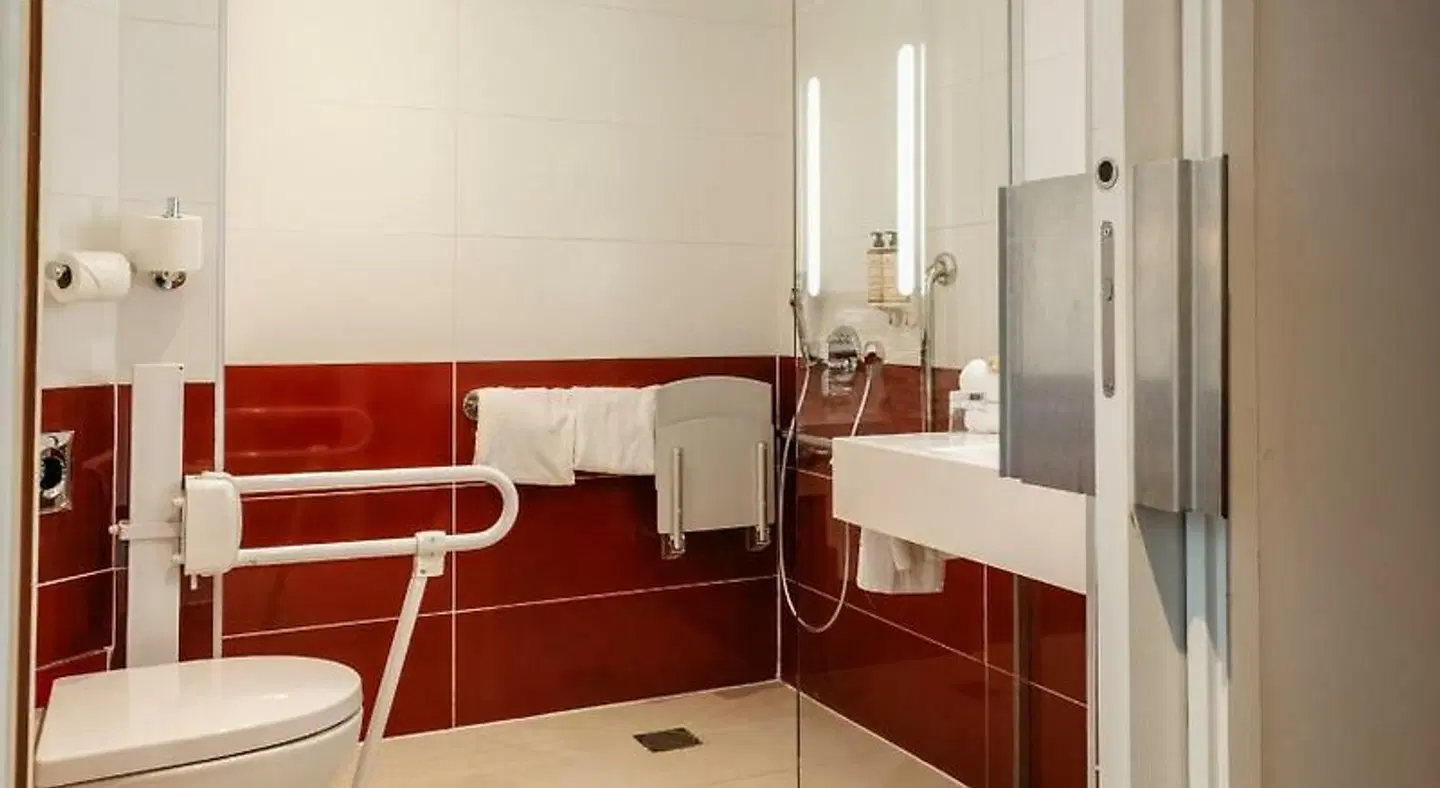Mercure Rouen Centre Cathedrale Badezimmer