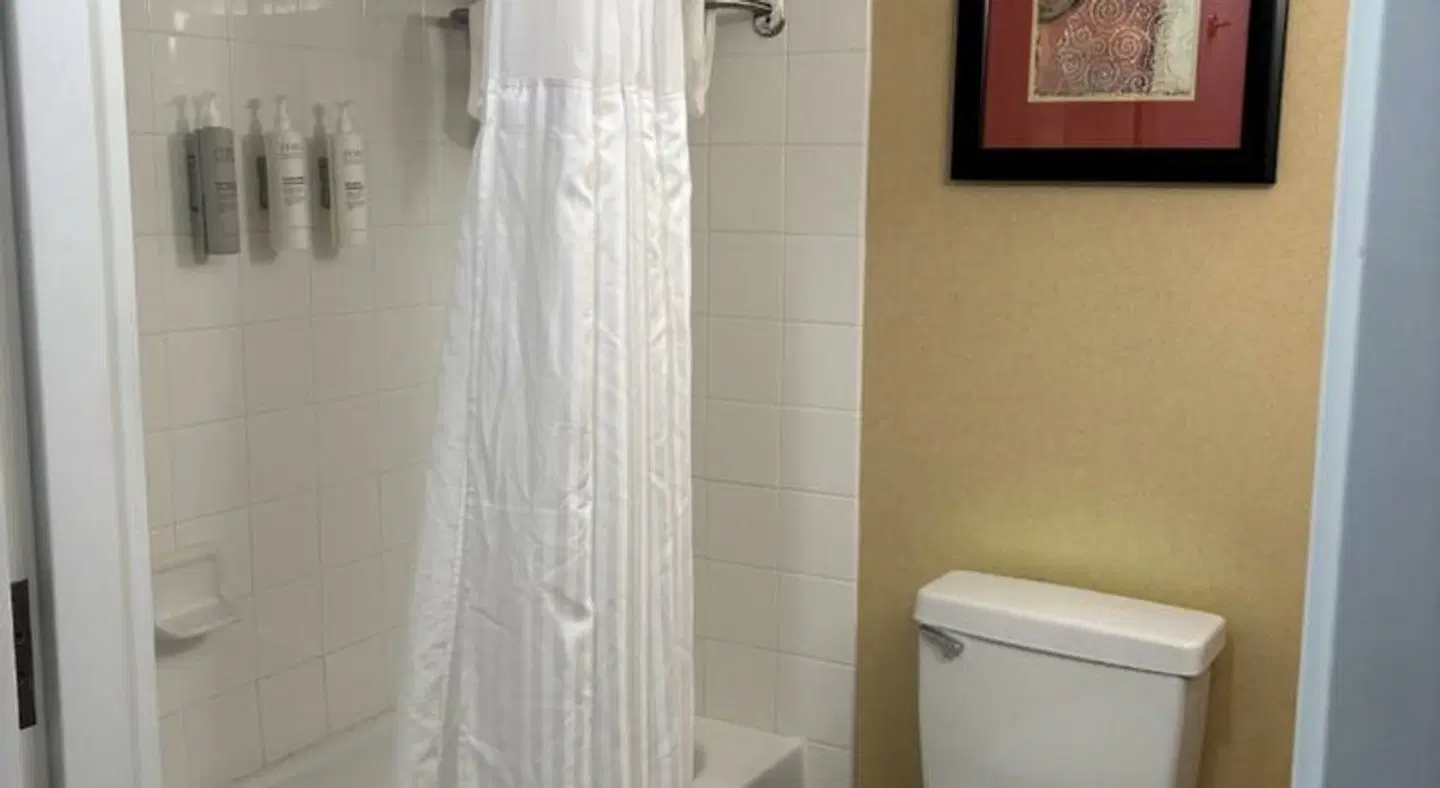 Hilton Garden Inn Augusta Badezimmer