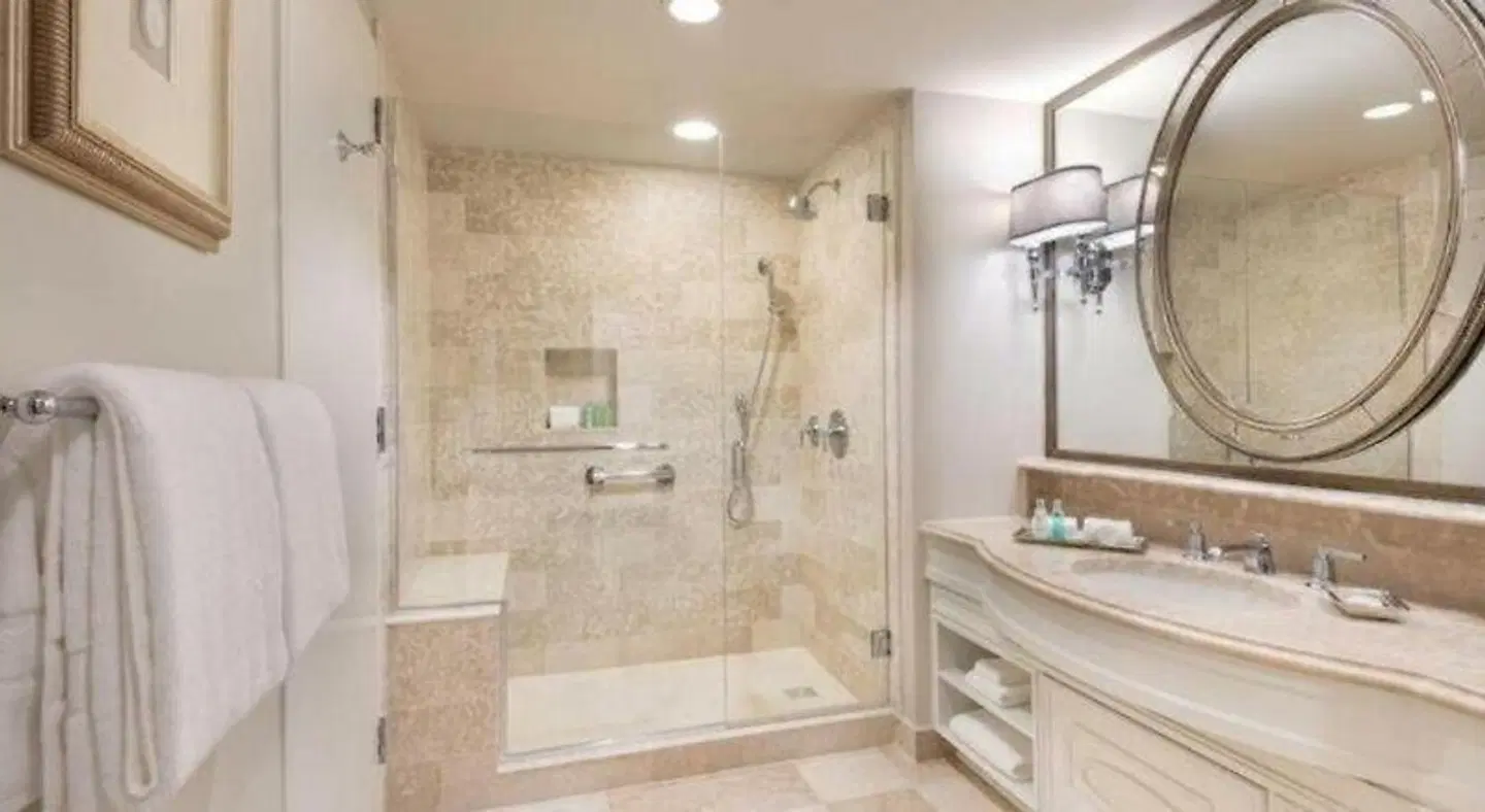 The Windsor Court Badezimmer