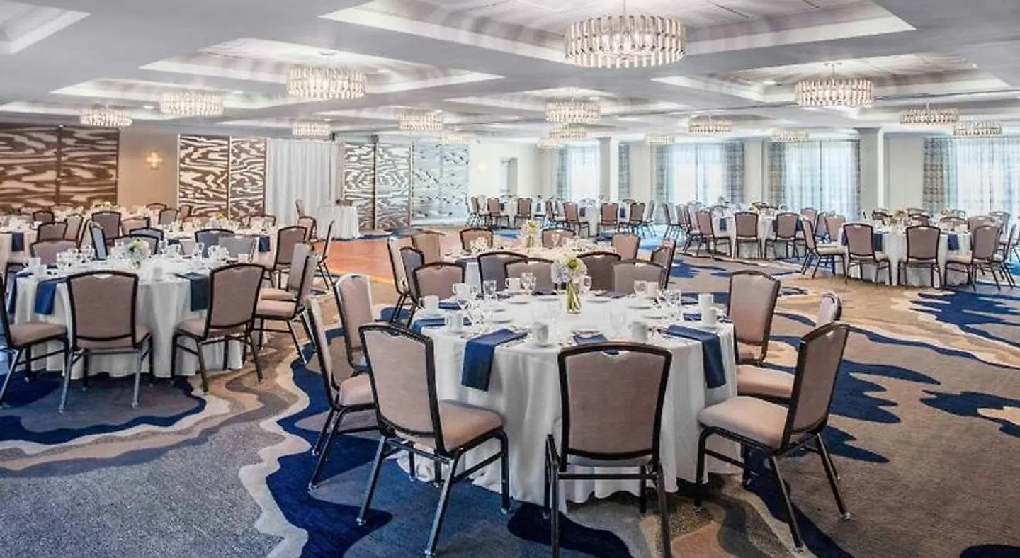 Hilton Garden Inn Freeport Downtown Restaurant