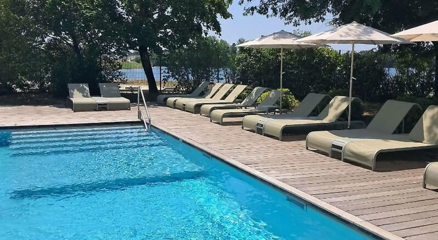 Novotel Bordeaux Lac OUTDOOR_POOL