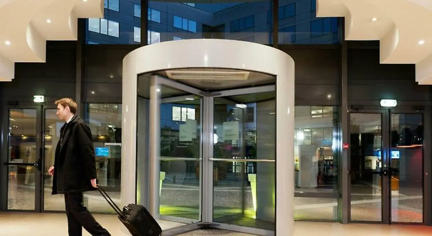 Novotel Paris Rueil Malmaison EXTERIOR